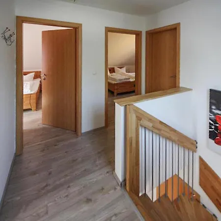Semesterbostad Husdjursvänligt Hus Med 4 Sovrum I Röbel