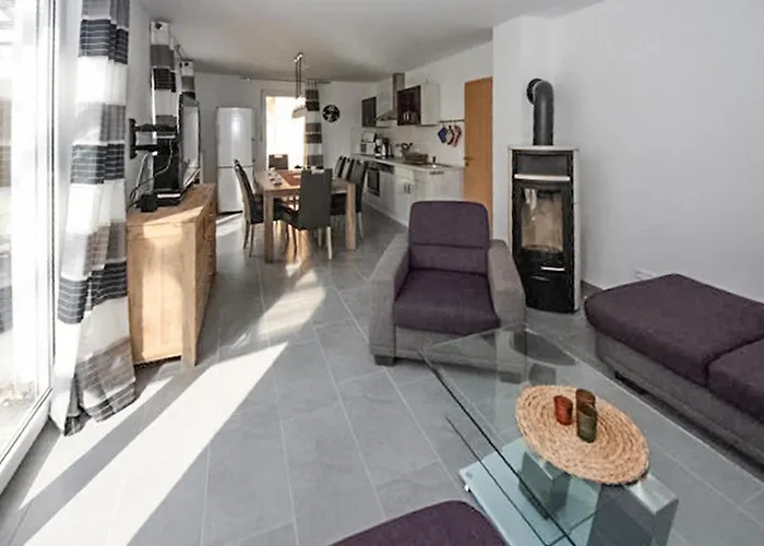 4 Bedroom Pet Friendly In Dom wakacyjny Röbel
