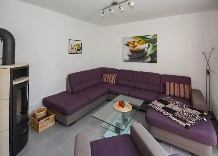 Dom wakacyjny 4 Bedroom Pet Friendly In Röbel