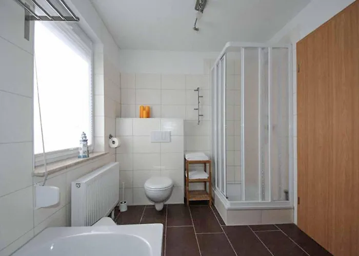 4 Bedroom Pet Friendly In