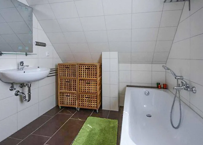 Dom wakacyjny 4 Bedroom Pet Friendly In *